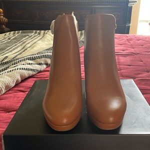 Berri, Tawny Boots